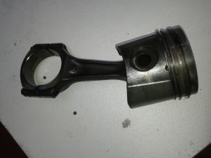 Gebruikte Zuiger Landrover Discovery Prijs op aanvraag aangeboden door N Kossen Autorecycling BV