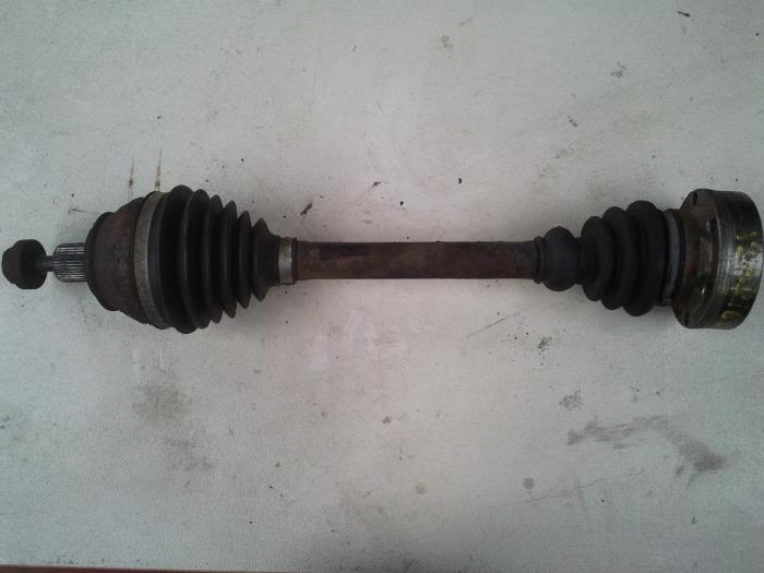 Gebruikte Steekas links-voor Volkswagen Transporter/Caravelle T4 1.9 D,Caravelle Prijs op aanvraag aangeboden door N Kossen Autorecycling BV