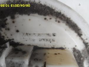 Gebruikte Benzinepomp Renault Megane Scénic (JA) 1.4i RL,RN Prijs op aanvraag aangeboden door N Kossen Autorecycling BV