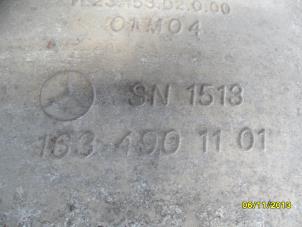 Gebruikte Uitlaat Einddemper Mercedes ML I (163) 2.7 270 CDI 20V Prijs op aanvraag aangeboden door N Kossen Autorecycling BV