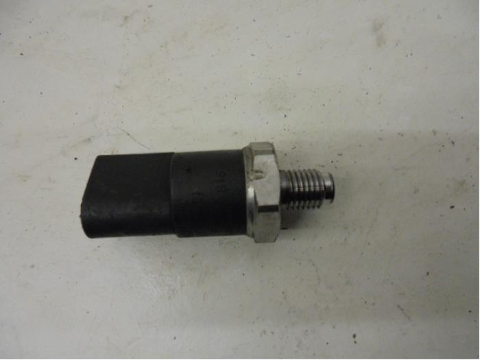 Gebruikte Brandstofdruk sensor Mercedes Sprinter 3t (903) 311 CDI 16V Prijs op aanvraag aangeboden door N Kossen Autorecycling BV