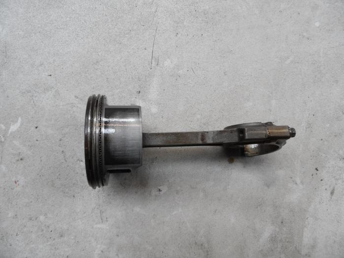 Gebruikte Drijfstang Dodge RAM Prijs op aanvraag aangeboden door N Kossen Autorecycling BV