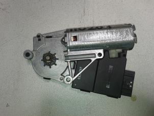 Gebruikte Schuifdak Motor BMW 5 serie Touring (E39) 530d 24V Prijs op aanvraag aangeboden door N Kossen Autorecycling BV