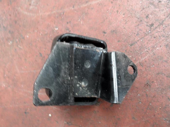 Gebruikte Motorsteun Daihatsu Terios (J2) 1.5 16V DVVT 4x2 Euro 4 Prijs op aanvraag aangeboden door N Kossen Autorecycling BV