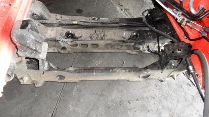 Gebruikte Subframe Volkswagen Crafter 2.5 TDI 30/32/35/46/50 Prijs op aanvraag aangeboden door N Kossen Autorecycling BV