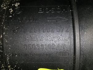 Gebruikte Luchtmassameter Chrysler PT Cruiser 2.2 CRD 16V Prijs op aanvraag aangeboden door N Kossen Autorecycling BV