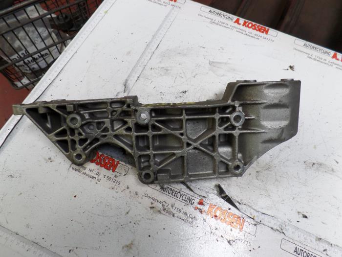 Gebruikte Dynamosteun boven Audi TT (8N3) 1.8 20V Turbo Quattro Prijs op aanvraag aangeboden door N Kossen Autorecycling BV