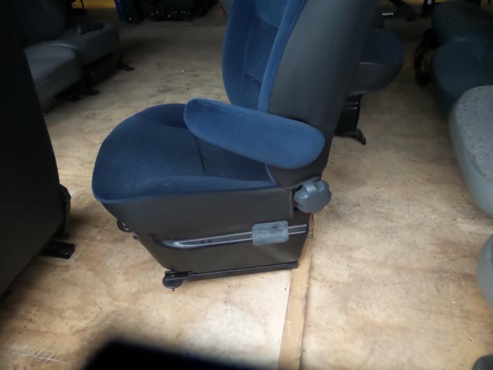 Stoel rechts Peugeot Partner/Ranch Combispace 1.6 HDI 90 16V