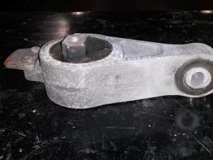 Gebruikte Motorsteun Chrysler PT Cruiser 2.2 CRD 16V Prijs op aanvraag aangeboden door N Kossen Autorecycling BV