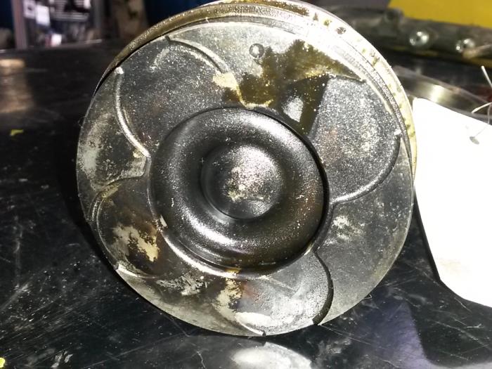 Gebruikte Zuiger Opel Astra H (L48) 1.7 CDTi 16V Prijs op aanvraag aangeboden door N Kossen Autorecycling BV