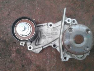 Gebruikte Waterpomp Ford Focus 2 Wagon 1.6 16V Prijs op aanvraag aangeboden door N Kossen Autorecycling BV