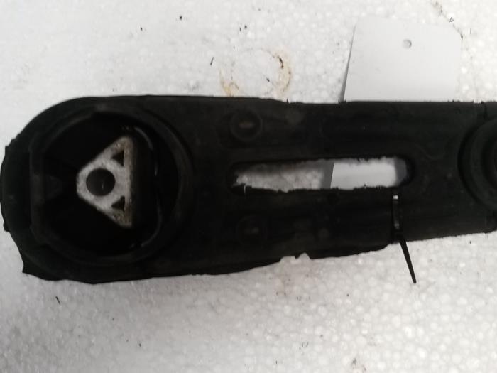 Gebruikte Motorrubber Nissan Micra (K12) 1.4 16V Prijs op aanvraag aangeboden door N Kossen Autorecycling BV