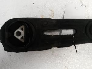 Gebruikte Motorsteun Nissan Micra (K12) 1.4 16V Prijs op aanvraag aangeboden door N Kossen Autorecycling BV