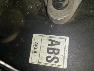 Gebruikte Rembol Ssang Yong Rexton 2.7 Xdi RX/RJ 270 16V Prijs op aanvraag aangeboden door N Kossen Autorecycling BV