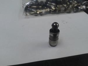 Gebruikte Klepstoter Audi Q7 (4LB) 3.0 TDI V6 24V Prijs op aanvraag aangeboden door N Kossen Autorecycling BV