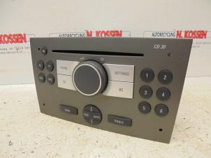 Gebruikte Radio CD Speler Opel Tigra Twin Top 1.4 16V Prijs op aanvraag aangeboden door N Kossen Autorecycling BV