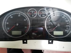 Gebruikte Cockpit Volkswagen Passat Variant (3B6) 1.9 TDI 130 Prijs op aanvraag aangeboden door N Kossen Autorecycling BV