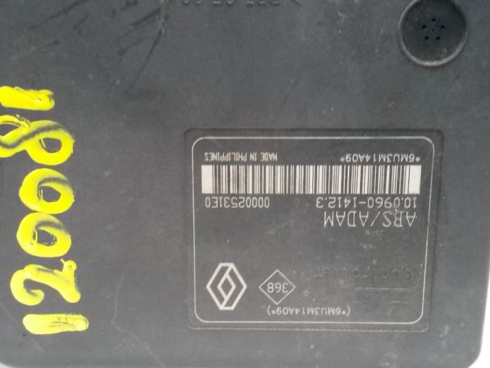 Gebruikte ABS Pomp Renault Laguna II Grandtour (KG) 1.9 dCi 120 Prijs op aanvraag aangeboden door N Kossen Autorecycling BV