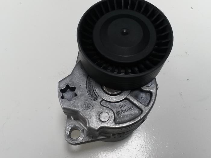 Gebruikte Spanrol Multiriem Volvo S60 I (RS/HV) 2.4 20V 170 Prijs op aanvraag aangeboden door N Kossen Autorecycling BV