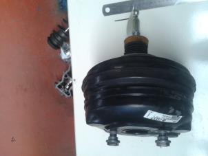 Gebruikte Rembekrachtiger Volkswagen Passat Variant (3B6) 1.9 TDI 130 Prijs op aanvraag aangeboden door N Kossen Autorecycling BV