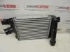 Intercooler van een Renault Clio IV (5R), 2012 / 2021 0.9 Energy TCE 90 12V, Hatchback, 4Dr, Benzine, 898cc, 66kW (90pk), FWD, H4B408; H4BB4, 2015-07 / 2021-08, 5R22; 5R24; 5R32; 5R2R; 5RB2; 5RD2; 5RE2; 5RH2 2016