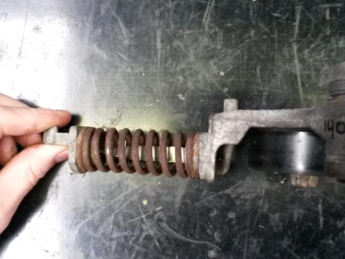 Gebruikte Spanrol Multiriem Opel Agila (A) 1.2 16V Twin Port Prijs op aanvraag aangeboden door N Kossen Autorecycling BV