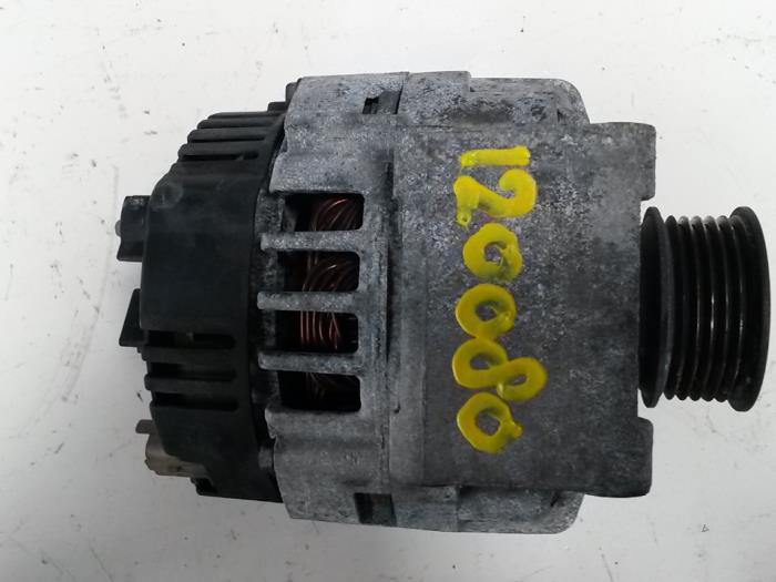 Dynamo van een Renault Scénic I (JA) 1.8 16V 2002