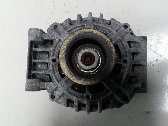 Dynamo van een Renault Scénic I (JA) 1.8 16V 2002
