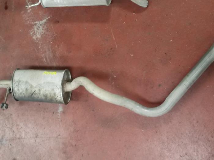 Gebruikte Uitlaat Middendemper Volkswagen Transporter/Caravelle T4 2.4 D Synro Prijs op aanvraag aangeboden door N Kossen Autorecycling BV