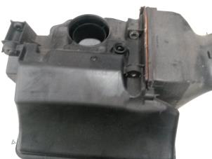 Gebruikte Luchtfilterhuis Renault Scénic I (JA) 1.8 16V Prijs op aanvraag aangeboden door N Kossen Autorecycling BV