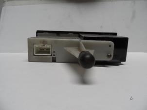 Gebruikte Display Interieur Mazda 323 Fastbreak (BJ14) 1.5 LX,GLX 16V Prijs op aanvraag aangeboden door N Kossen Autorecycling BV