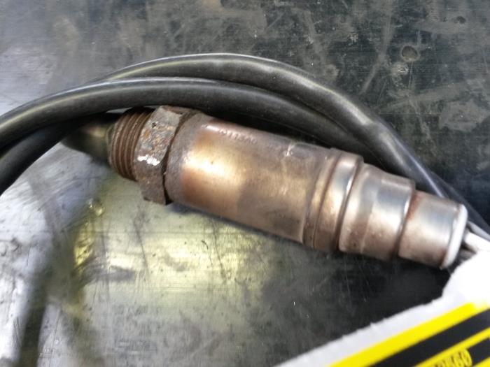 Lambda Sonde van een BMW 3 serie (E46/2) 320 Ci 24V 2004