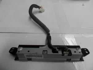 Gebruikte Display Interieur Mazda RX-8 (SE17) 1.3 Renesis HP Prijs op aanvraag aangeboden door N Kossen Autorecycling BV