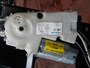 Gebruikte Schuifdak Motor Peugeot 307 SW (3H) 2.0 HDi 90 Prijs op aanvraag aangeboden door N Kossen Autorecycling BV