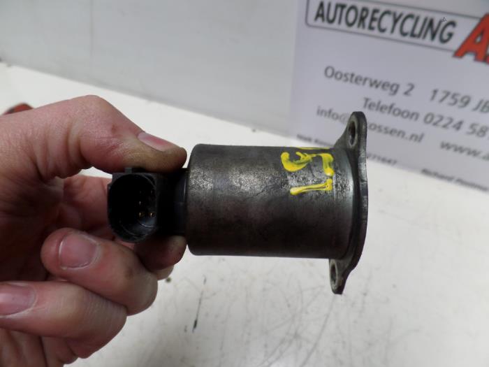 Gebruikte Uitlaat gasklep (EGR) Renault Megane II Grandtour (KM) 1.9 dCi 120 Prijs op aanvraag aangeboden door N Kossen Autorecycling BV