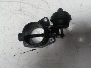 Gebruikte Gasklephuis Renault Megane II Grandtour (KM) 1.9 dCi 120 Prijs op aanvraag aangeboden door N Kossen Autorecycling BV