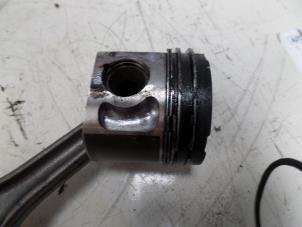 Gebruikte Zuiger Volkswagen Passat (3B3) 2.5 TDI V6 24V Prijs op aanvraag aangeboden door N Kossen Autorecycling BV