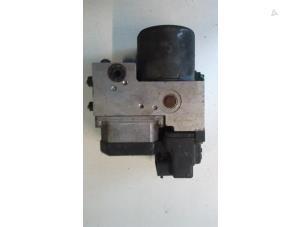 Gebruikte ABS Pomp Opel Zafira (F75) 1.8 16V Prijs op aanvraag aangeboden door N Kossen Autorecycling BV