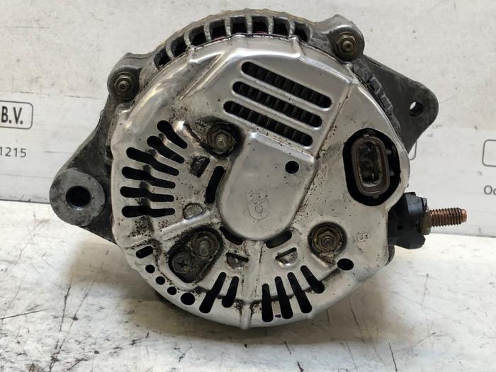 Dynamo van een Land Rover Discovery II 2.5 Td5 2003
