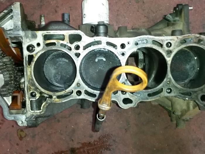 Gebruikte Drijfstang Nissan Primera (P12) 1.8 16V Prijs op aanvraag aangeboden door N Kossen Autorecycling BV