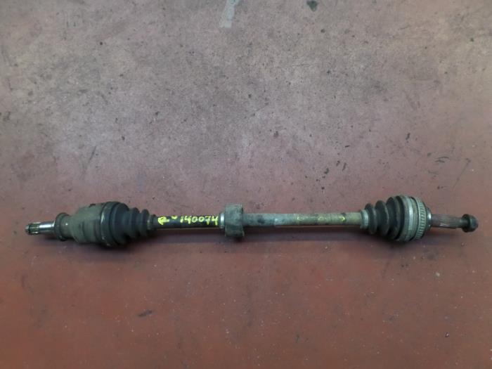 Gebruikte Aandrijfas rechts-voor Toyota Corolla (E11) 2.0 D Prijs op aanvraag aangeboden door N Kossen Autorecycling BV