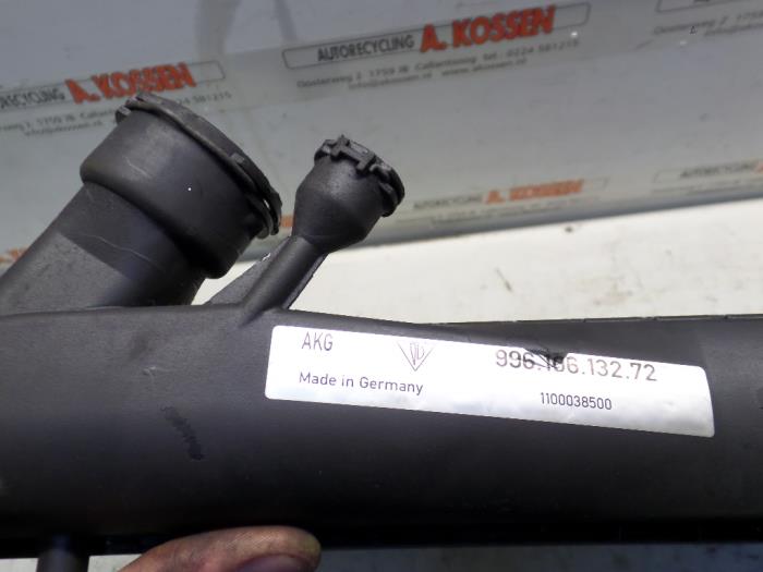 Gebruikte Radiateur Porsche 911 (996) 3.6 Carrera 4 24V Prijs € 300,00 Margeregeling aangeboden door N Kossen Autorecycling BV