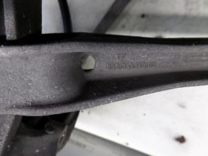 Gebruikte Reactiestang links-achter Porsche 911 (996) 3.6 Carrera 4 24V Prijs op aanvraag aangeboden door N Kossen Autorecycling BV