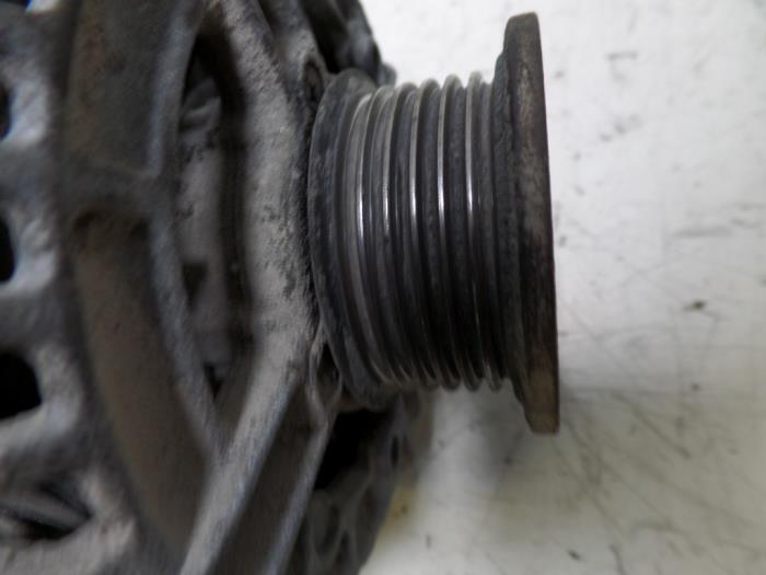 Dynamo van een Ford Transit 2.0 TDCi 16V 2002