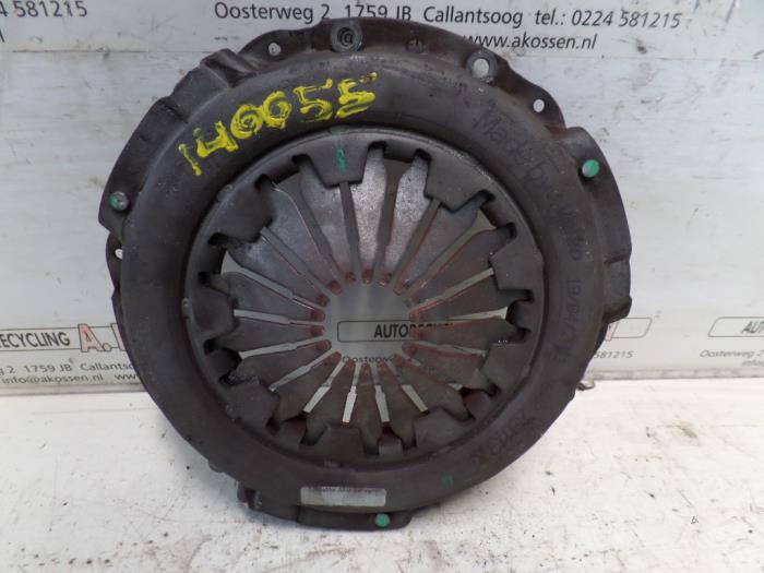 Gebruikte Koppelingsset (compleet) Fiat Stilo (192A/B) 1.2 16V 5-Drs. Prijs op aanvraag aangeboden door N Kossen Autorecycling BV