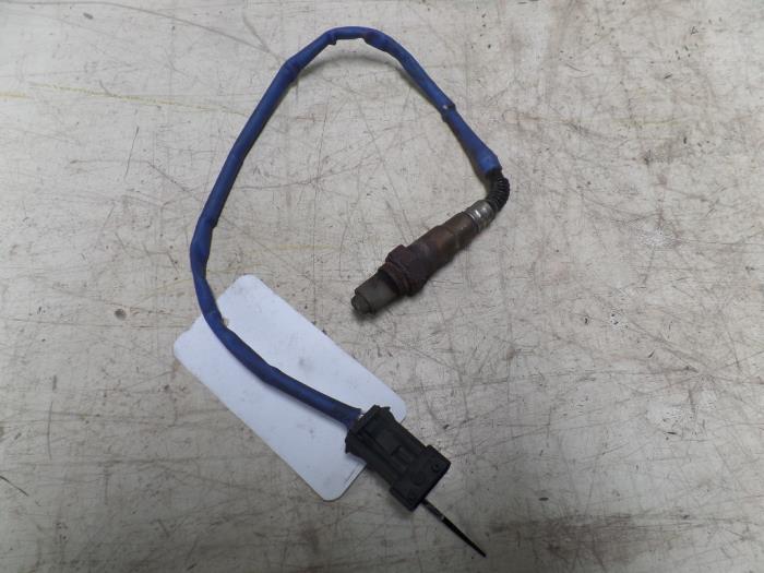 Lambda Sonde van een Porsche 911 (996) 3.6 Carrera 4 24V 2004