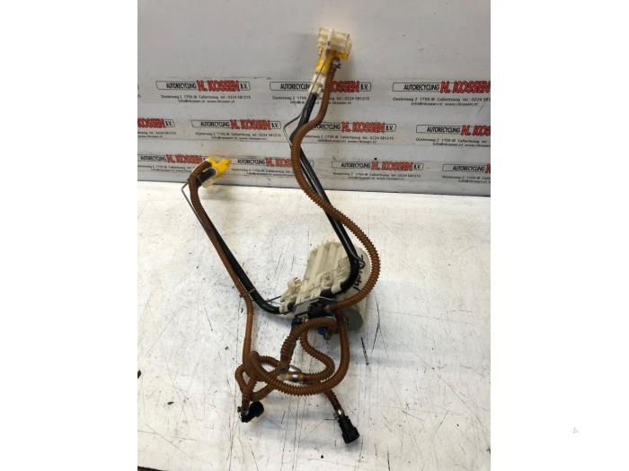 Gebruikte Tank element Pomp Porsche 911 (996) 3.6 Carrera 4 24V Prijs op aanvraag aangeboden door N Kossen Autorecycling BV