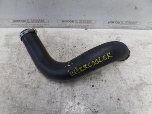 Gebruikte Intercooler Slang Nissan Navara (D40) 2.5 dCi 16V 4x4 Prijs op aanvraag aangeboden door N Kossen Autorecycling BV
