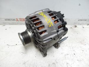 Gebruikte Dynamo Volkswagen Crafter 2.0 TDI Prijs op aanvraag aangeboden door N Kossen Autorecycling BV