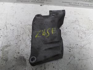 Gebruikte Dynamosteun boven Opel Meriva 1.6 Prijs op aanvraag aangeboden door N Kossen Autorecycling BV